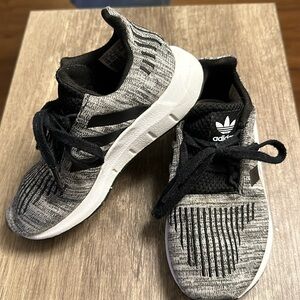 Kids Adidas Swift Run 1.0